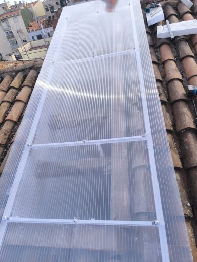 cambio de panel en policarbonato - lucernario y mantenimiento de estructura