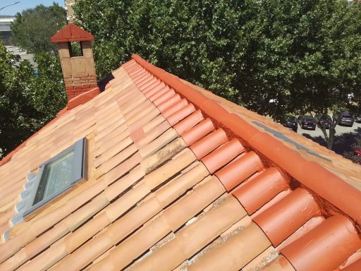 rearmado de tejado
sellado en cumbre con resina hibrida