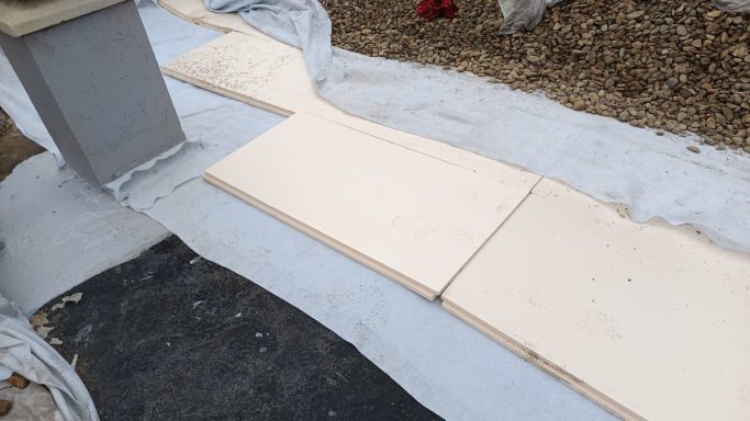 Cubierta invertida. quita de tela butilica, instalación de capas transpirables y xps. 